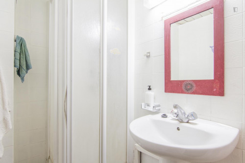 Comfortable double bedroom close to Arc de Triomf  - Gallery -  5