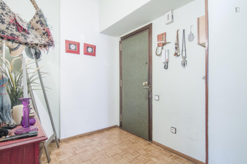 Comfortable double bedroom close to Arc de Triomf