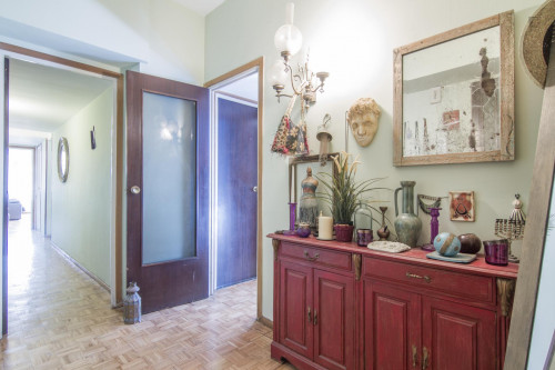 Comfortable double bedroom close to Arc de Triomf