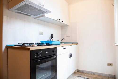 Bed in cosy twin bedroom near San Giovanni metro station