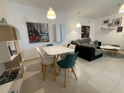 Single bedroom in 7-bedroom apartment - Gallery - 21