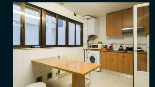 Single bedroom in 7-bedroom apartment - Gallery - 18