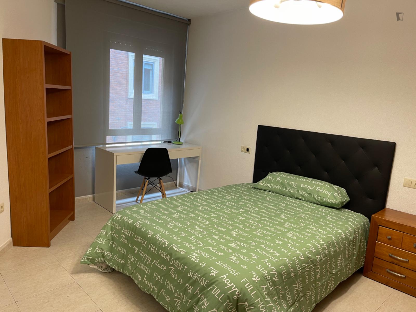  Single Bedroom In 7-Bedroom Apartment  -  Single bedroom in 7-bedroom apartment  - Gallery -  1