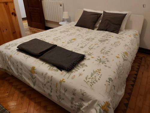 Neat ensuite double-bedroom in a 7-bedroom house near Peniche