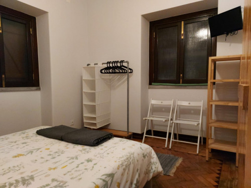 Neat ensuite double-bedroom in a 7-bedroom house near Peniche