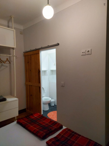 Nice ensuite double bedroom in a 7-bedroom house near Peniche - Gallery - 8