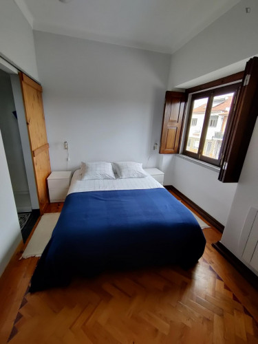 Homely ensuite double-bedroom in a 7-bedroom house near Peniche