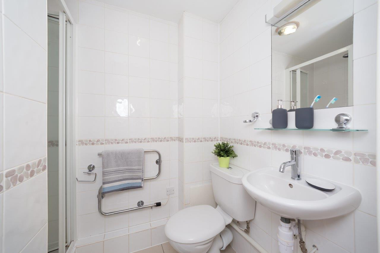 Classic Ensuite  -  Aspect 3  - Gallery -  6