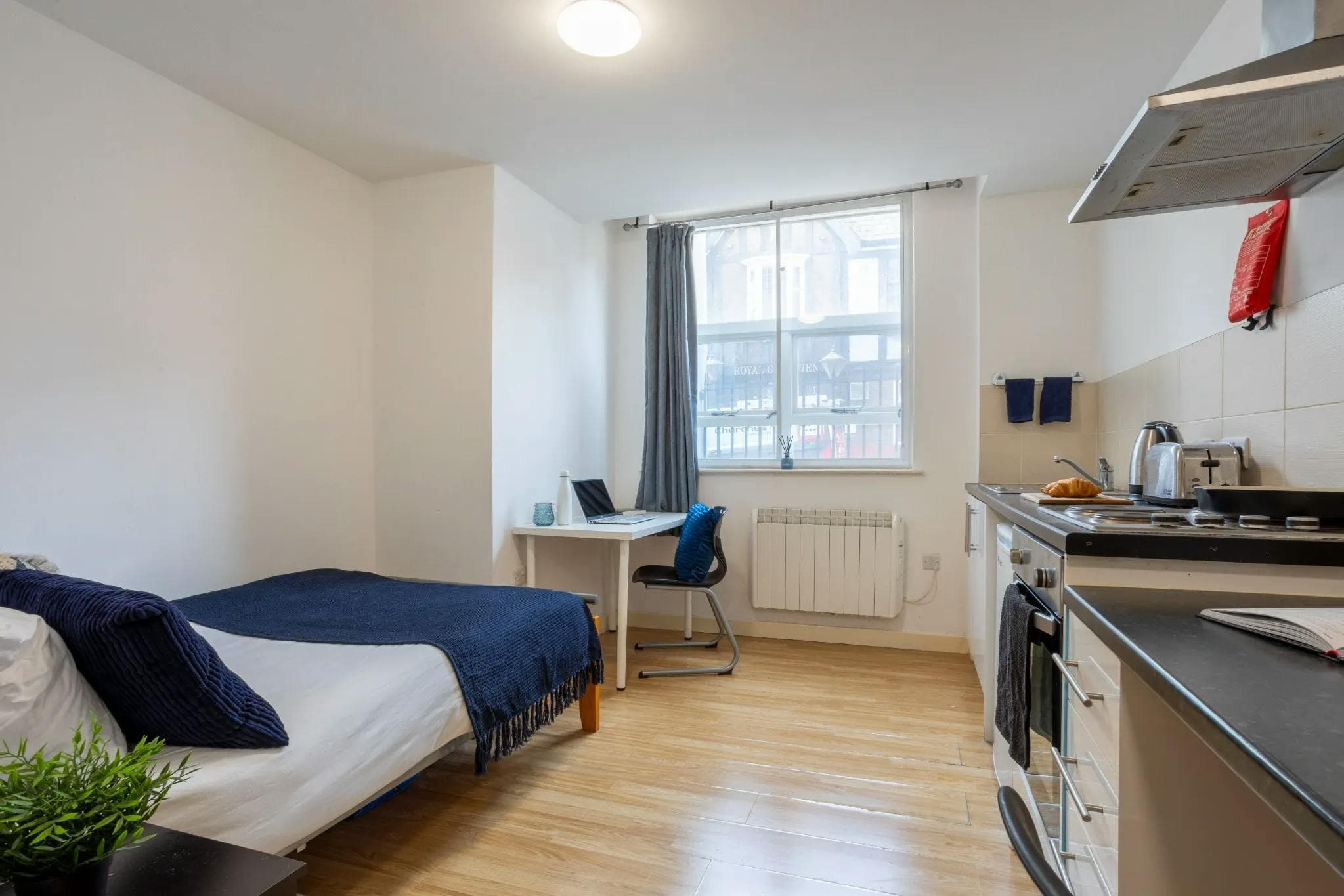 Silver Studio - Castle Gate Haus - Gallery - 3