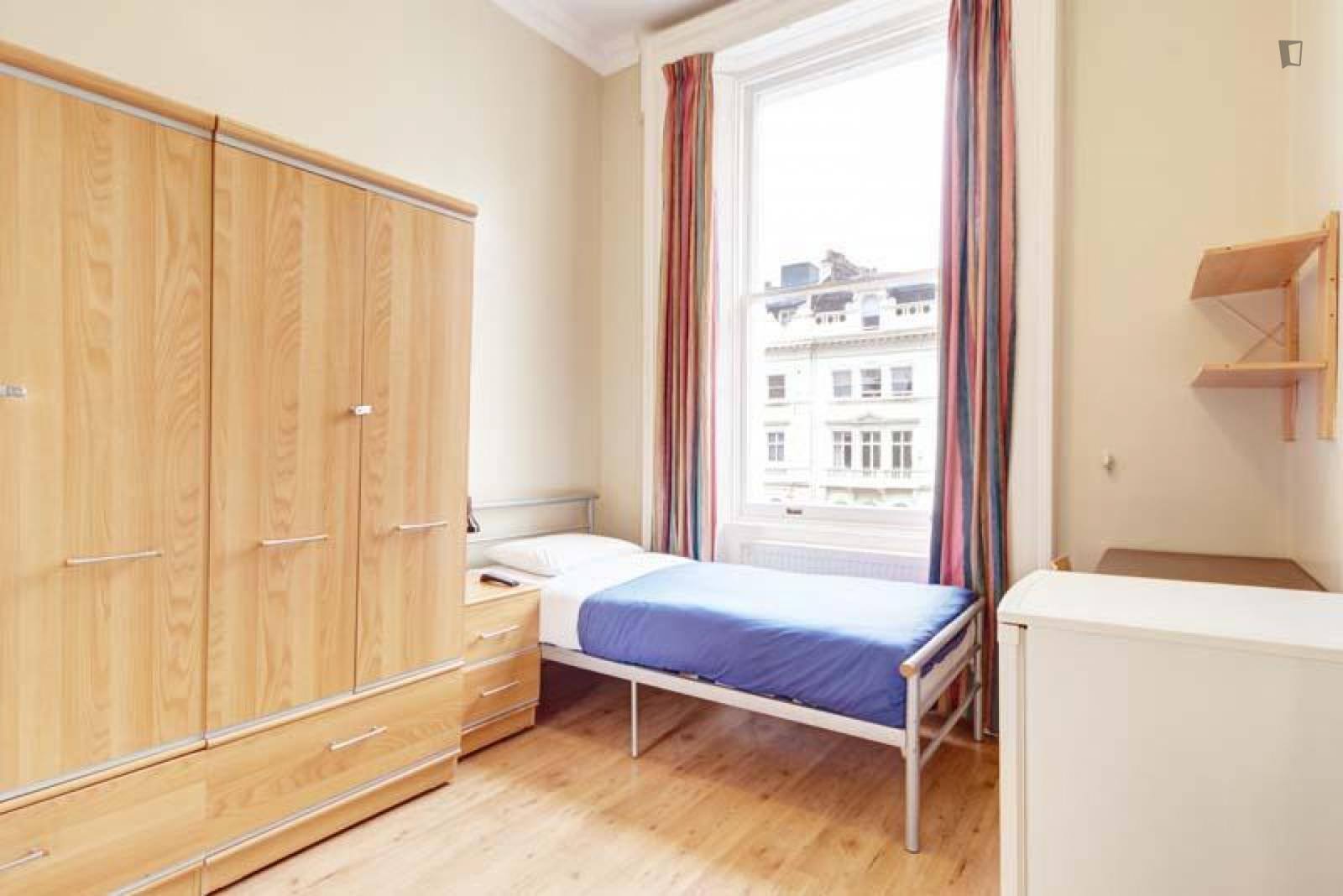 Studios In A Student Residence In Kensington - 1