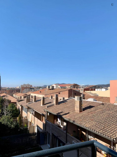 Appealing 3-Bedroom apartment with balcony in Terrassa