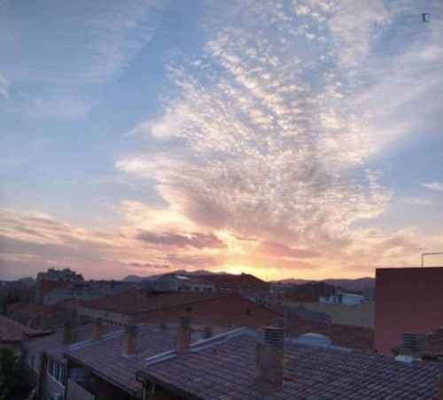 Appealing 3-Bedroom apartment with balcony in Terrassa