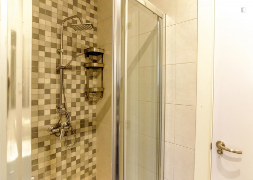 Tasteful double bedroom near the Delicias metro - Gallery - 7