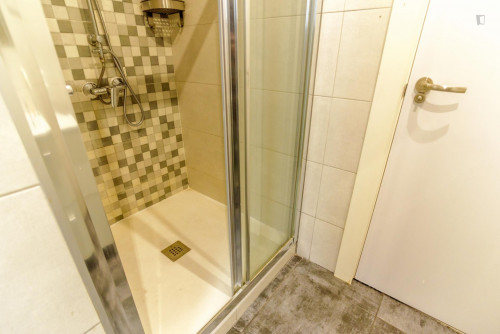 Tasteful double bedroom near the Delicias metro - Gallery - 6