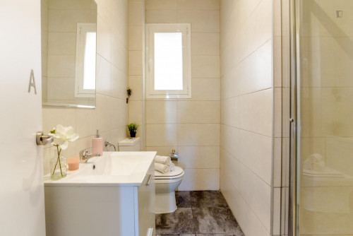 Tasteful double bedroom near the Delicias metro - Gallery - 9