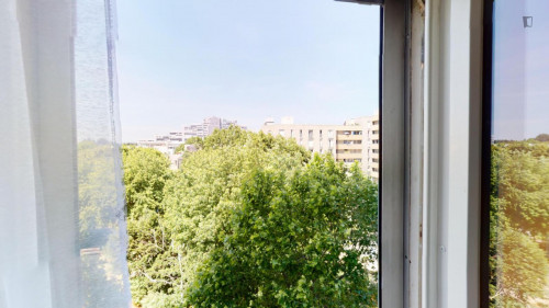 Stylish double bedroom in a 4-Bedroom apartment, near André Malraux Park - Gallery - 13