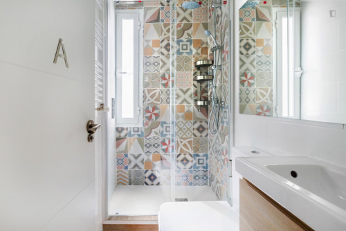 Sublime double bedroom near Mercado de San Fernando - Gallery - 7