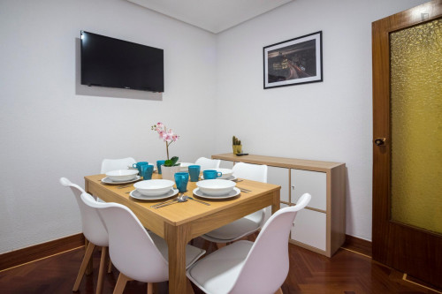 Double bedroom in a 6-bedroom flat, in Pacifico - Gallery - 7