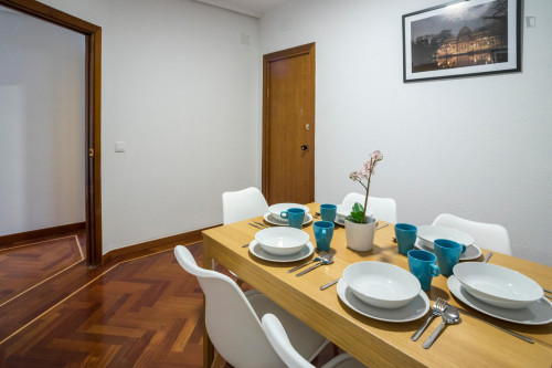 Double bedroom in a 6-bedroom flat, in Pacifico - Gallery - 6
