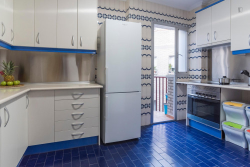 Double bedroom in a 6-bedroom flat, in Pacifico - Gallery - 19