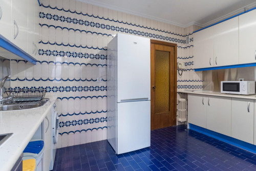 Double bedroom in a 6-bedroom flat, in Pacifico - Gallery - 18