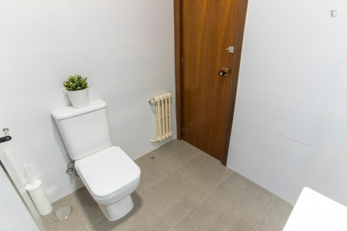 Double bedroom in a 6-bedroom flat, in Pacifico - Gallery - 9