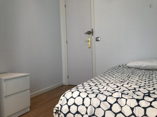 Nice double bedroom not far from Universidad Complutense de Madrid - Campus de Somosaguas - Gallery - 2