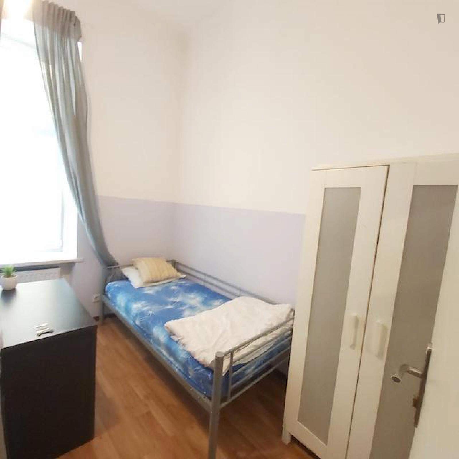 Cosy Single Bedroom In A 4-Bedroom Apartment, Right In The Centre - 1