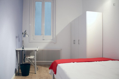 Tasteful double bedroom in well-connected Cortes - Gallery - 15
