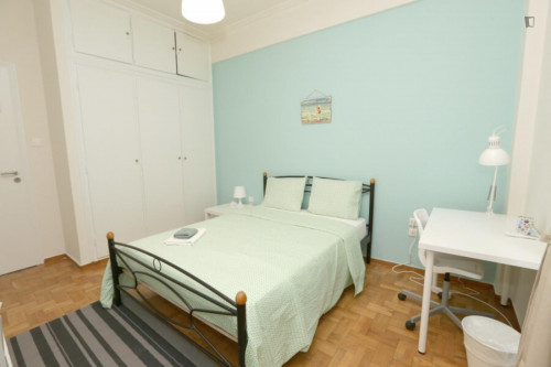 Snug double ensuite bedroom with balcony in a 3-Bedroom apartment, in Pangrati area