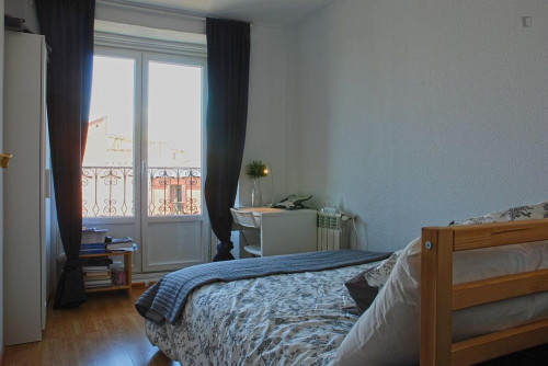Double bedroom near the famous Palácio Real de Madrid