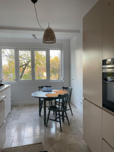 Cosy double bedroom in a renovated apartment near Areeiro metro station - Gallery - 6