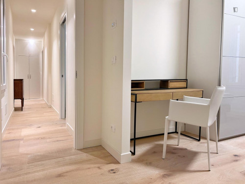 Splendid 2-bedroom apartment in the heart of downtown - Gallery - 18