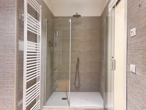 Splendid 2-bedroom apartment in the heart of downtown - Gallery - 8