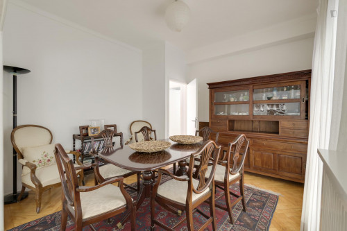 Double bedroom, with balcony, in 4-bedroom house - Gallery - 28
