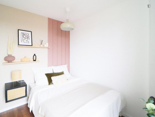 Bright double bedroom in a 4-bedroom apartment, next to Lille Grand Palais - Gallery - 3