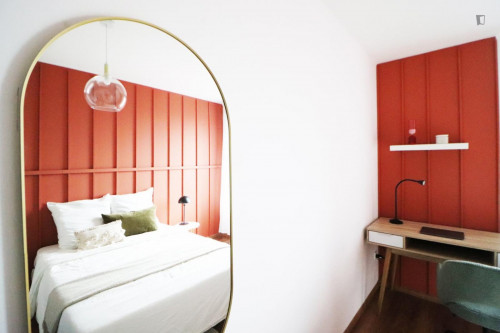 Lovely double bedroom in a 6-bedroom apartment, not far from Lille Catholic University 