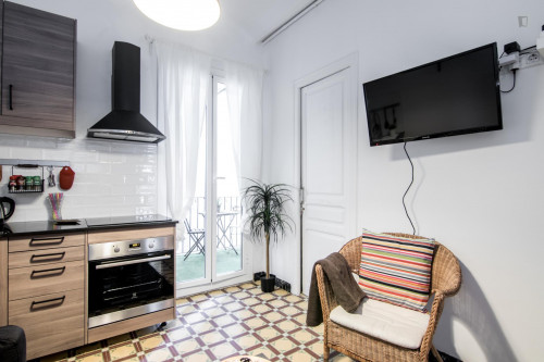 Cosy single bedroom in a modern flat with balcony, close to Collblanc metro station - Gallery - 8