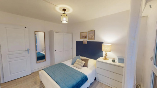Sublime double bedroom near Parc André Malraux 