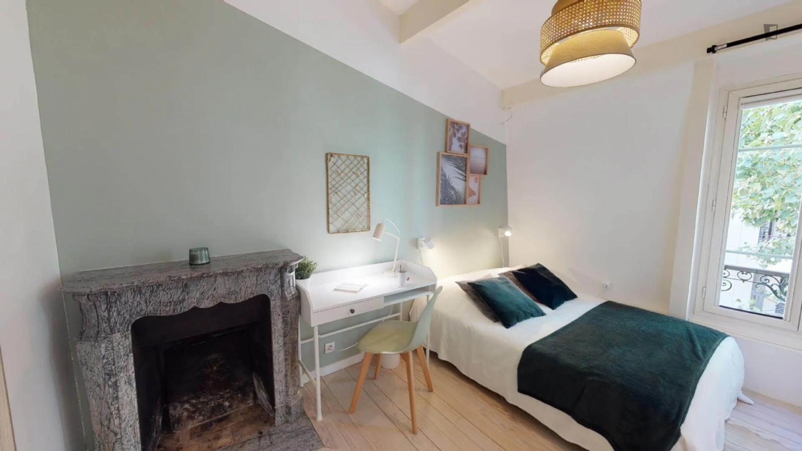  Spacious Double Bedroom In Levallois-Perret  -  Spacious double bedroom in Levallois-Perret  - Gallery -  1
