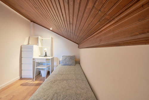 Cosy single bedroom without window not far from Roma metro station - Gallery - 5
