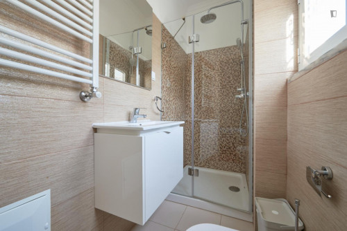 Nice double ensuite bedroom in Alvalade - Gallery - 8