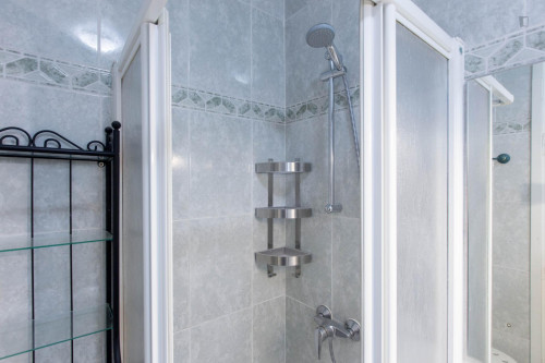 Spacious single bedroom near Tirso de Molina Plaza - Gallery - 8