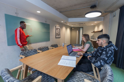 LIV Student Sheffield - Gallery - 41