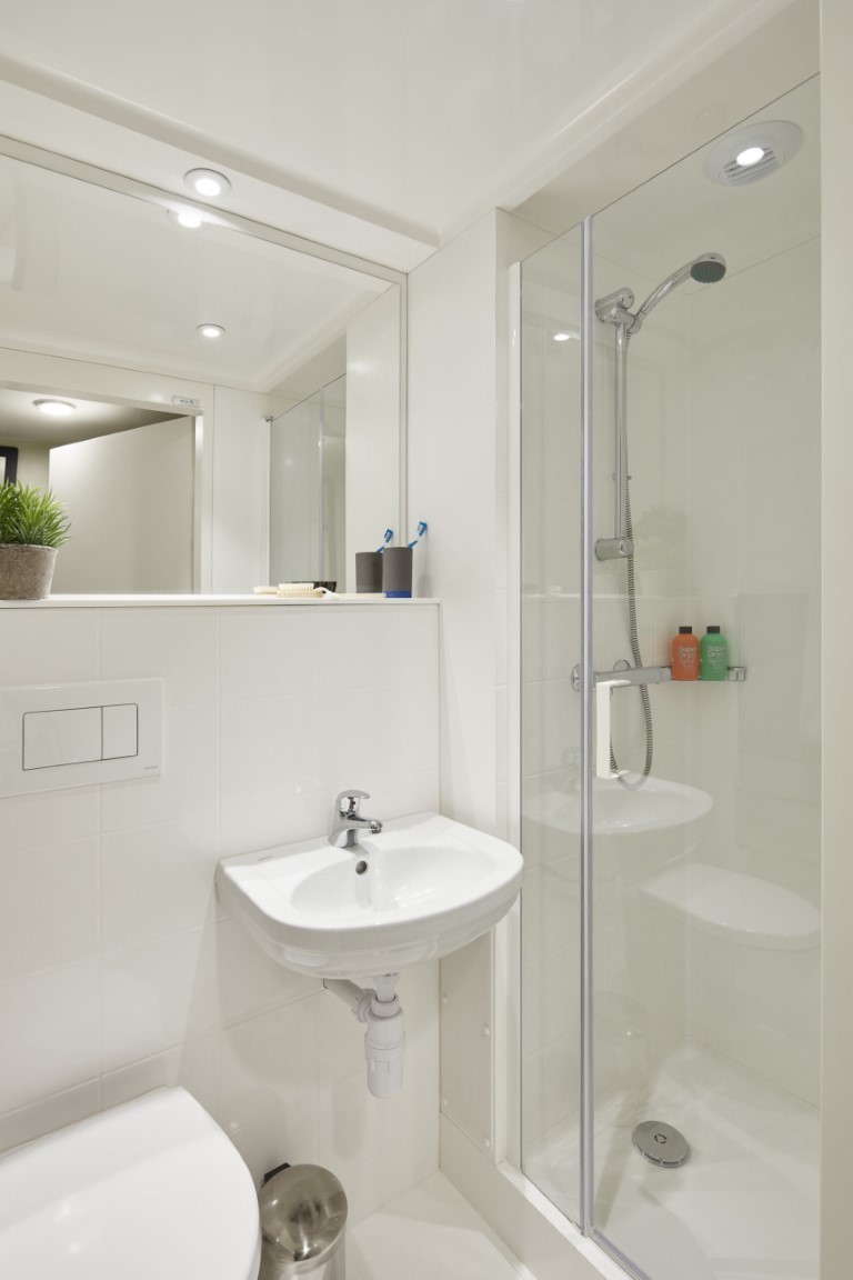 Bronze En-Suite - LIV Student Sheffield - Gallery - 2