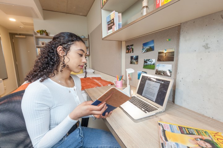  Silver Plus En-Suite  -  LIV Student Sheffield  - Gallery -  9