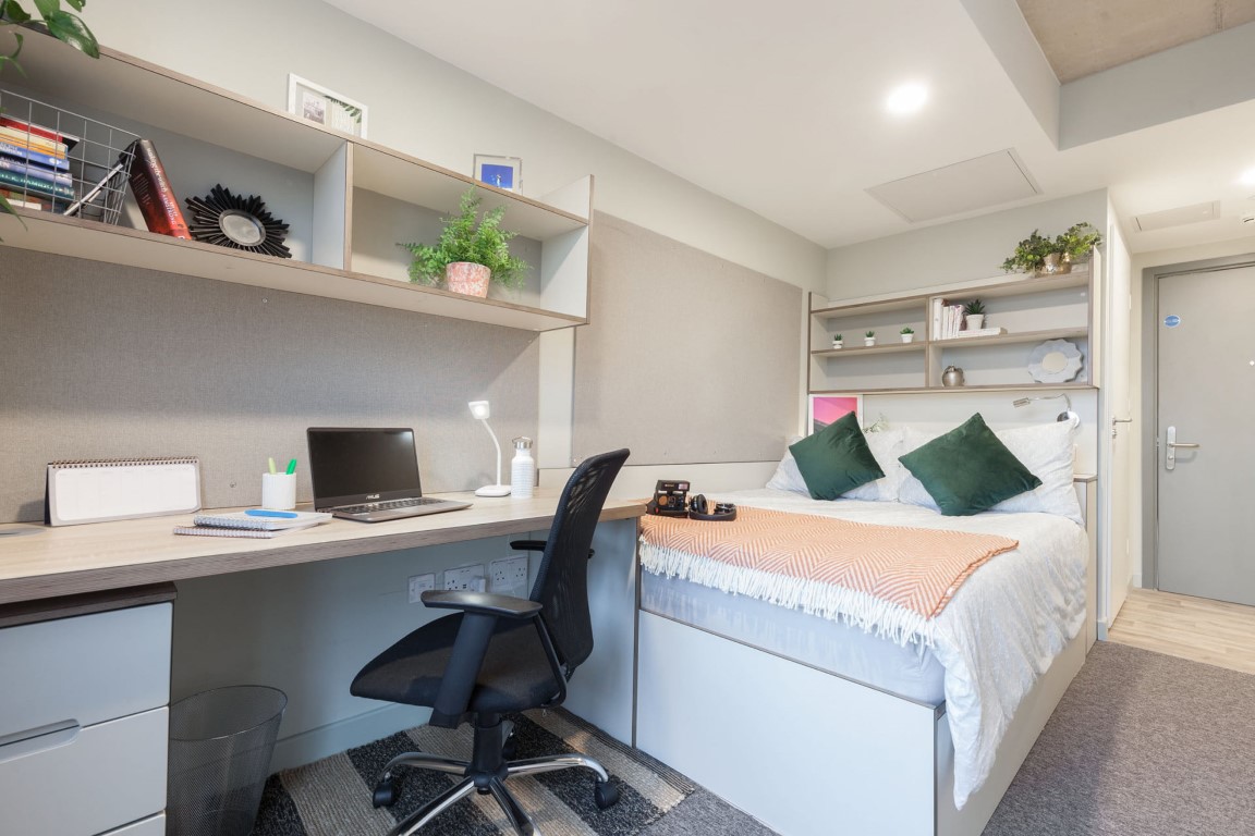 Bronze Plus En-Suite - LIV Student Sheffield - Gallery - 11