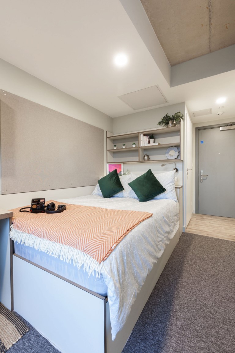 Platinum En-Suite - LIV Student Sheffield - Gallery - 1