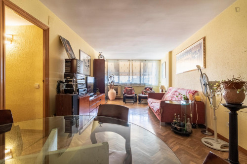 Single room in a flat with swimming pool, in Les Corts  - Gallery -  5