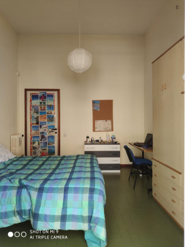 Single room with king size bed in Ancona